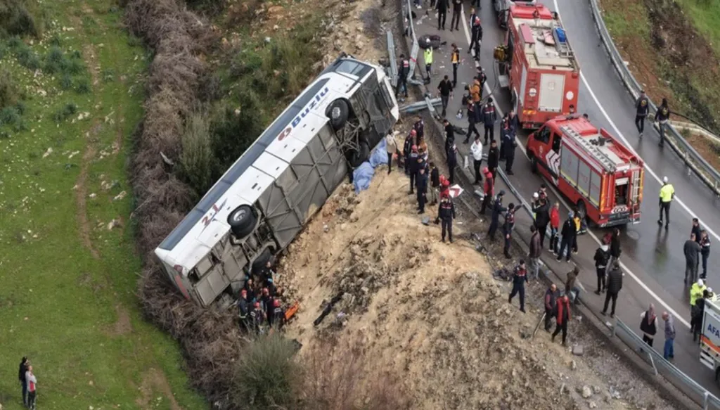 تركيا... 16 قتيلاً و30 جريحاً في حادثي سير (صور وفيديو)