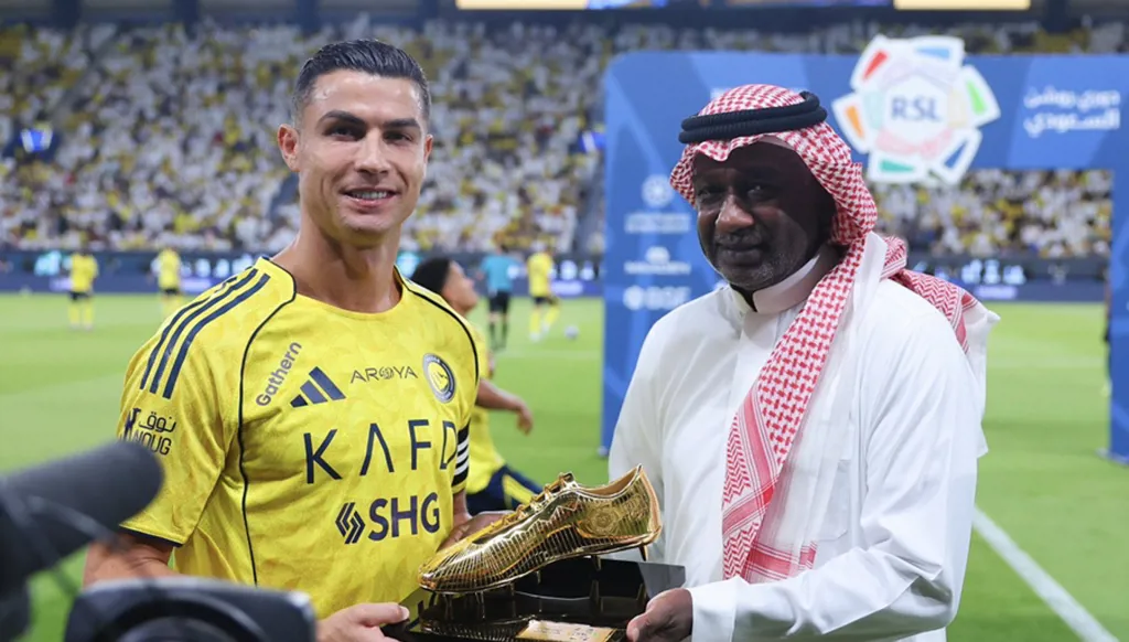 رونالدو يعود إلى التدريبات ويعيد الحسابات قبل قمة النصر والاتحاد