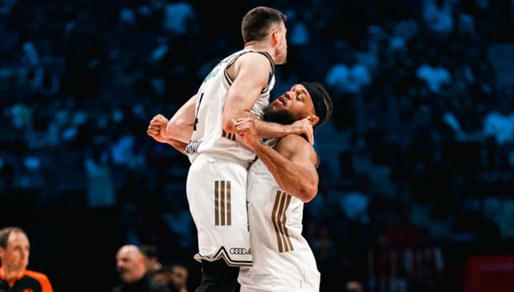 انتصار تاريخي... دبي باسكتبول يهزم "العملاق" أولمبياكوس قبل "معركة" ريال مدريد