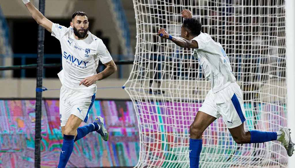 انطلاقة نارية لبنزيما مع الهلال... "هاتريك" وفوز ساحق على الأخدود (فيديو)