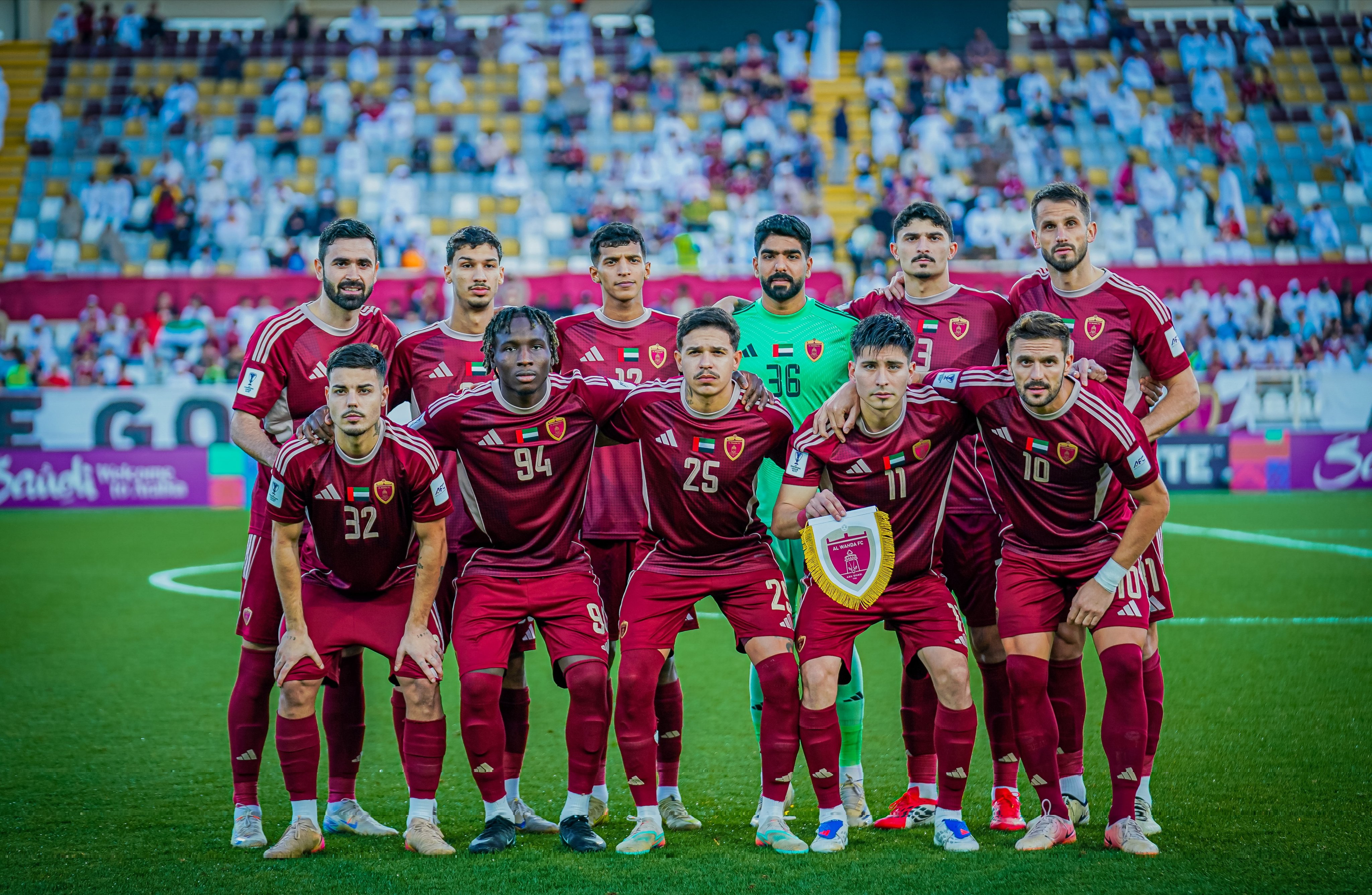 لاعبو نادي الوحدة الإماراتي. (وكالات)