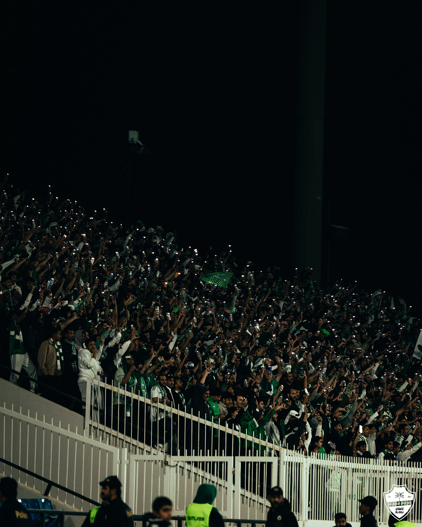 جمهور الأهلي في المدرجات. (وكالات)