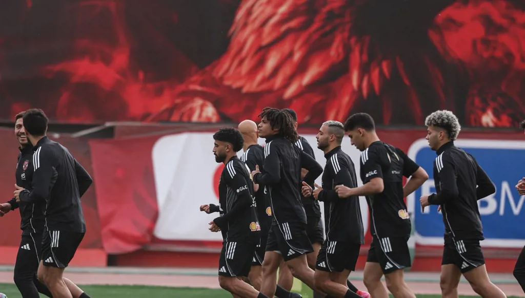 الأهلي يواجه الجيش الملكي في دوري أبطال أفريقيا... موعد المباراة والقنوات الناقلة