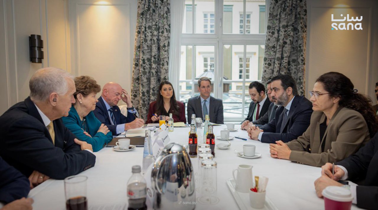 الوفد السوري وأعضاء من الكونغرس الأميركي (سانا)