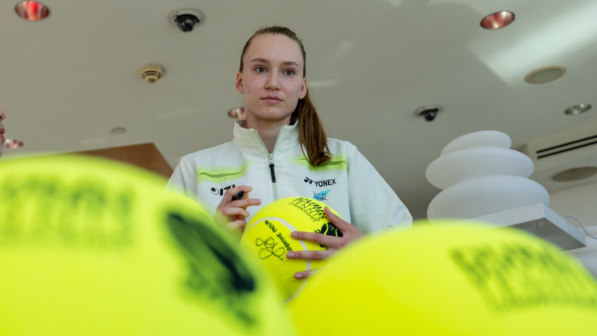 إيلينا ريباكينا تشارك في دورة دبي. (وكالات)