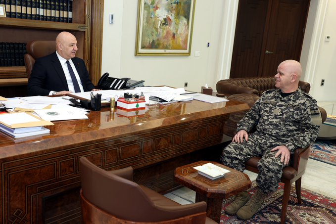 عون وإدغار لاوندس (رئاسة الجمهورية).