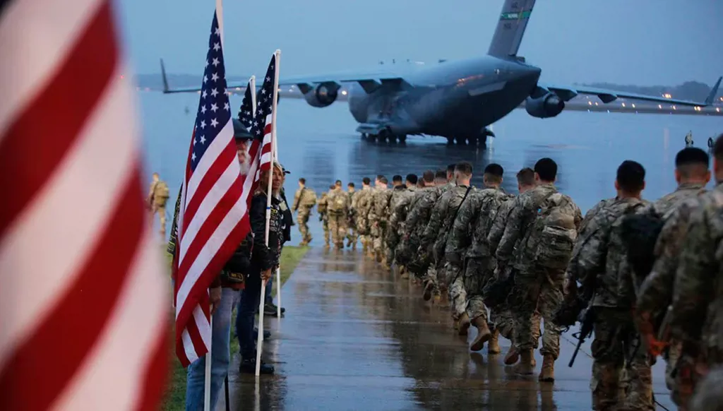 ما دلالات نشر الفرقة 82 الأميركية في الشرق الأوسط؟