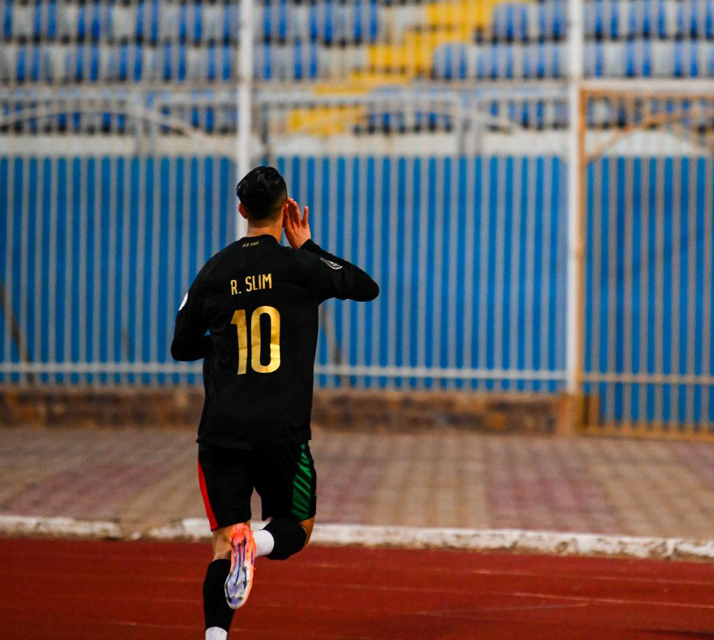 الجيش الملكي يُطيح حامل اللقب من المسابقة. (وكالات)