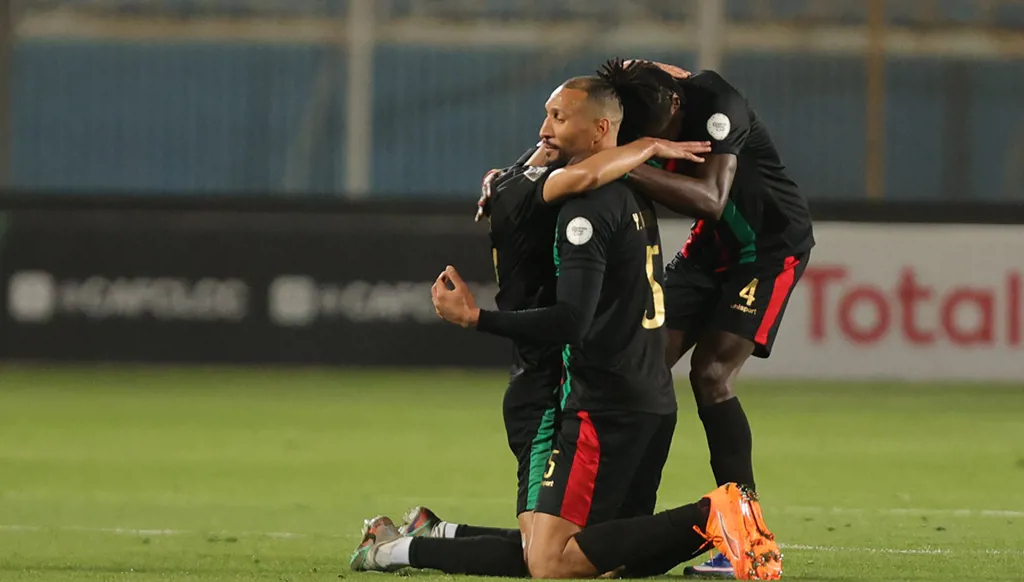 الجيش الملكي يفاجئ نهضة بركان ويضع قدماً في نهائي دوري أبطال أفريقيا (فيديو)