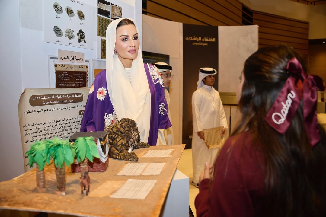 الشيخة موزة خلال مشاركتها في يوم الحضارة (انستغرام)