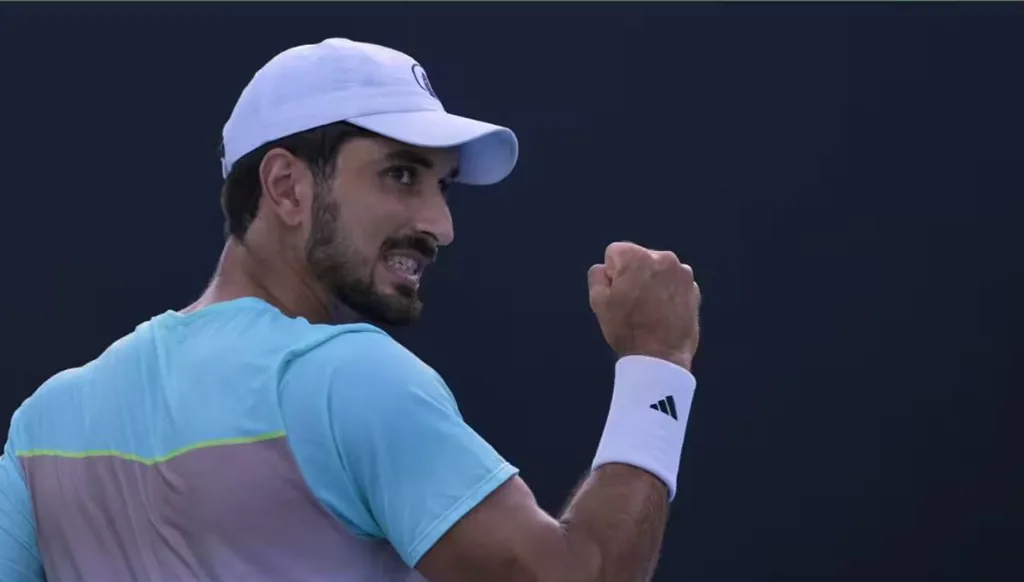 اللبناني هادي حبيب يُغادر دورة دبي من الدور الأول