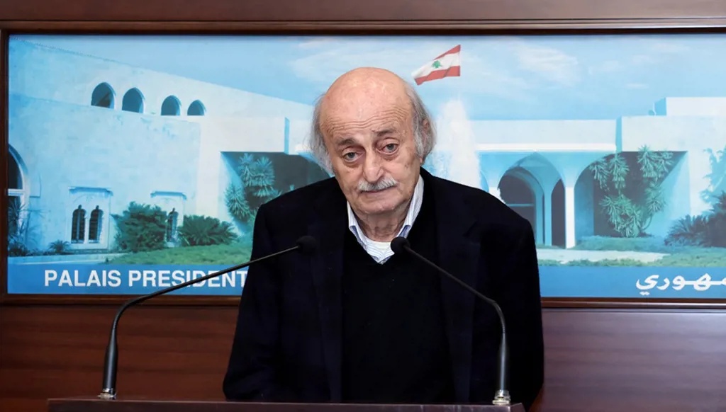 عون يطلب من قائد الجيش تعزيز الإجراءات الأمنية في مختلف المناطق... جنبلاط: المعركة قد تكون طويلة