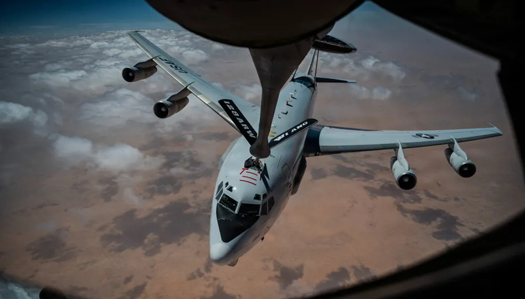 مروحيات أميركيّة تجري عمليّات بحث عن طيّار أسقطت طائرته في إيران