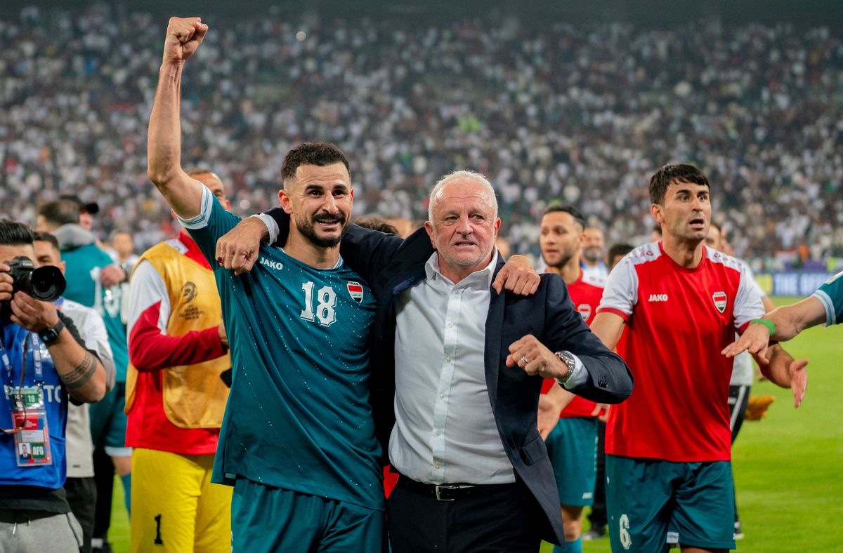 مدرب منتخب العراق غراهام أرنولد. (وكالات)