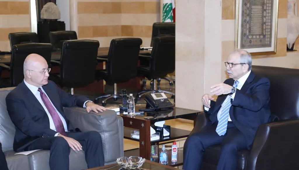 مفوض شؤون اللاجئين التقى نواف سلام: المجتمع الدولي مدعو إلى دعم لبنان