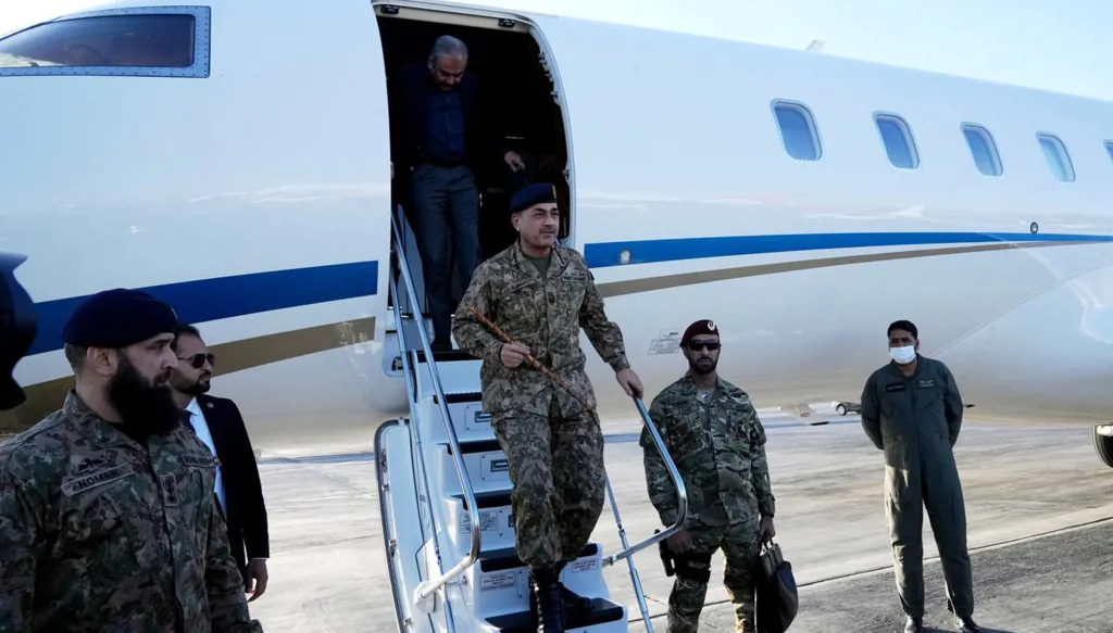 قاليباف يلتقي قائد الجيش الباكستاني في طهران… دفعٌ ديبلوماسي للمسار التفاوضي