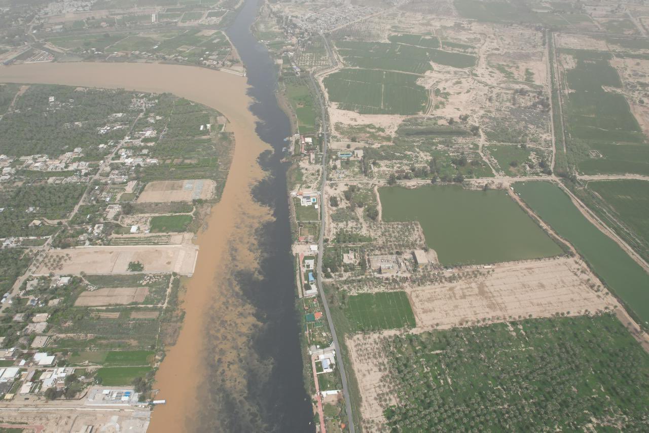 يشهد نهر دجلة، أحد أهم الشرايين الحيوية في العراق، تدهوراً بيئياً غير مسبوق يهدد الأمن المائي والغذائي. (اكس)