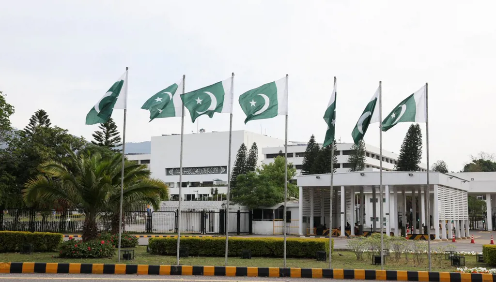 "قنوات التواصل لا تزال مفتوحة"... باكستان تؤكد التزامها بتسهيل الحوار بين واشنطن وطهران