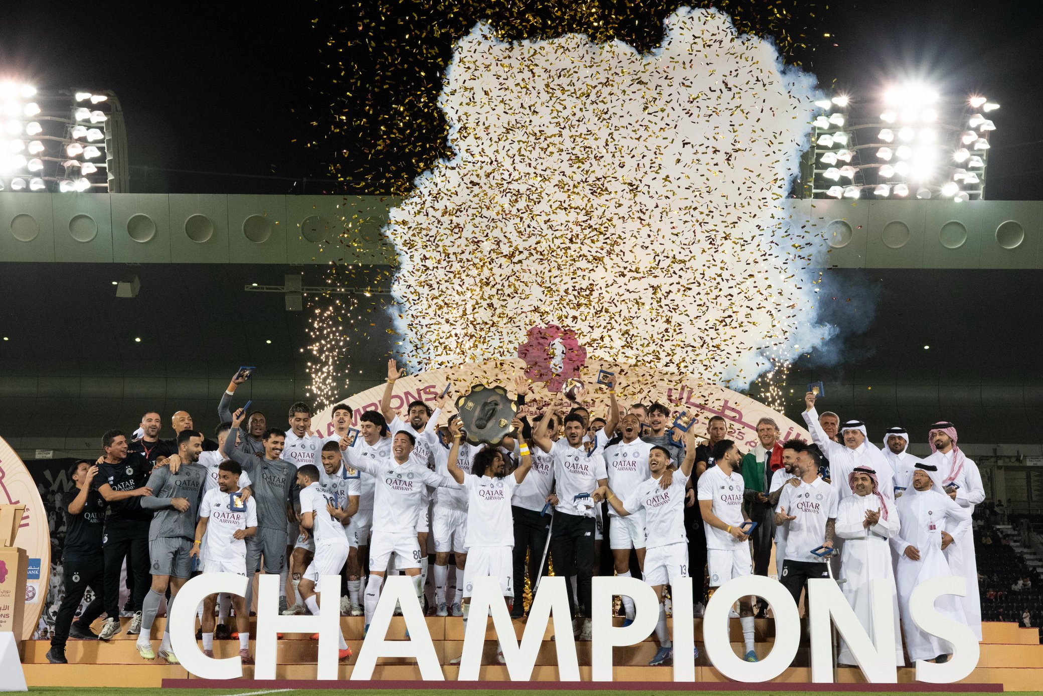 السد يحتفل باللقب. (وكالات)