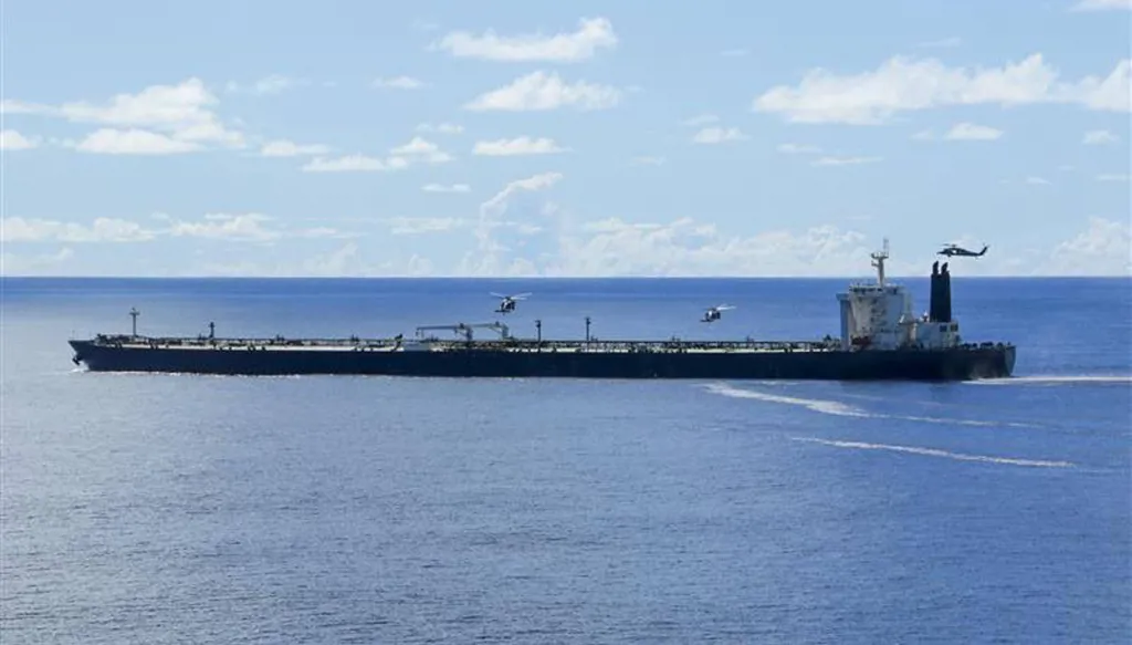 بالفيديو- البنتاغون: اعتراض ناقلة تنقل نفطاً إيرانياً في المحيط الهندي