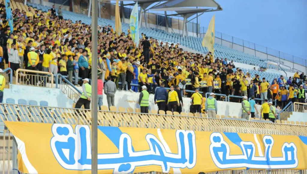 صورة مشجع الإسماعيلي تجتاح مواقع التواصل