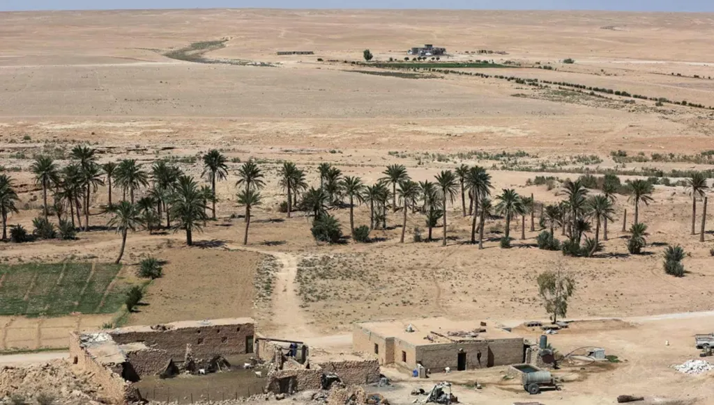 صحراء العراق الغربية، الممتدة على مساحات شاسعة والخالية نسبياً من السكان. (أ ف ب)