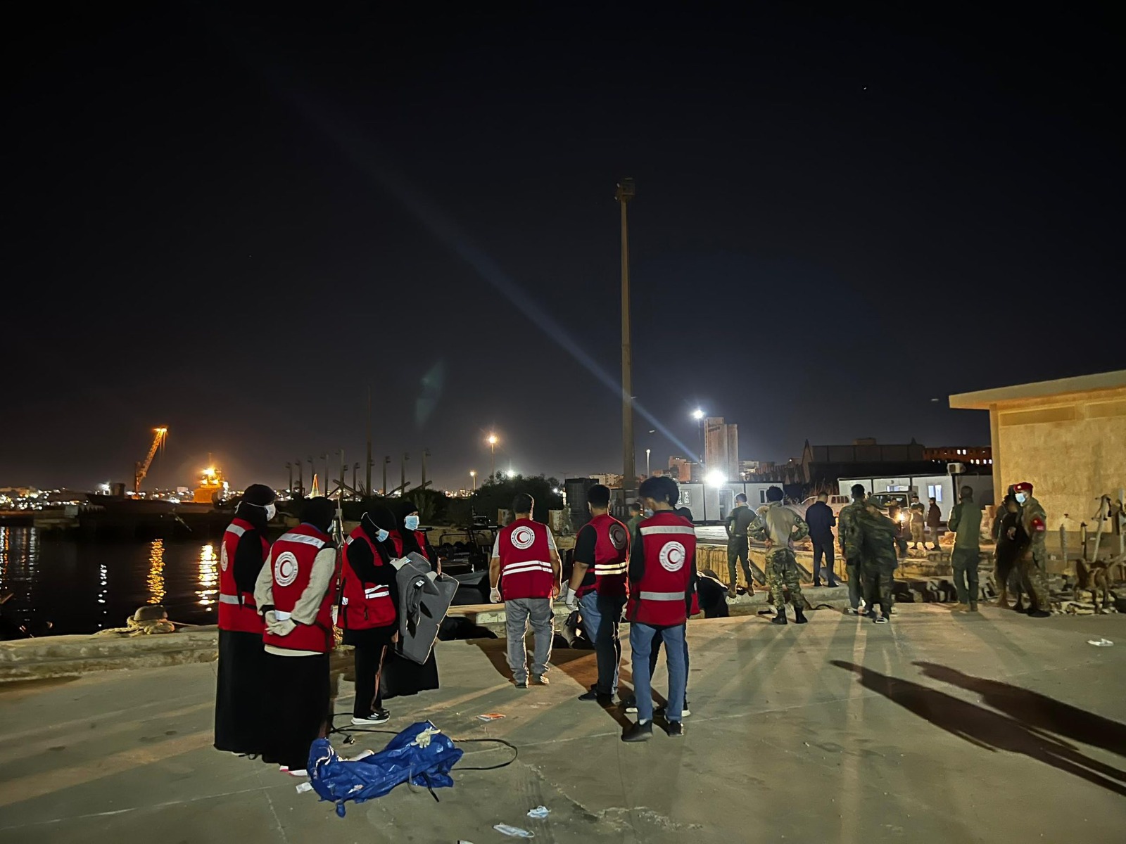 من عملية الانقاذ قبالة سواحل ليبيا (إكس).