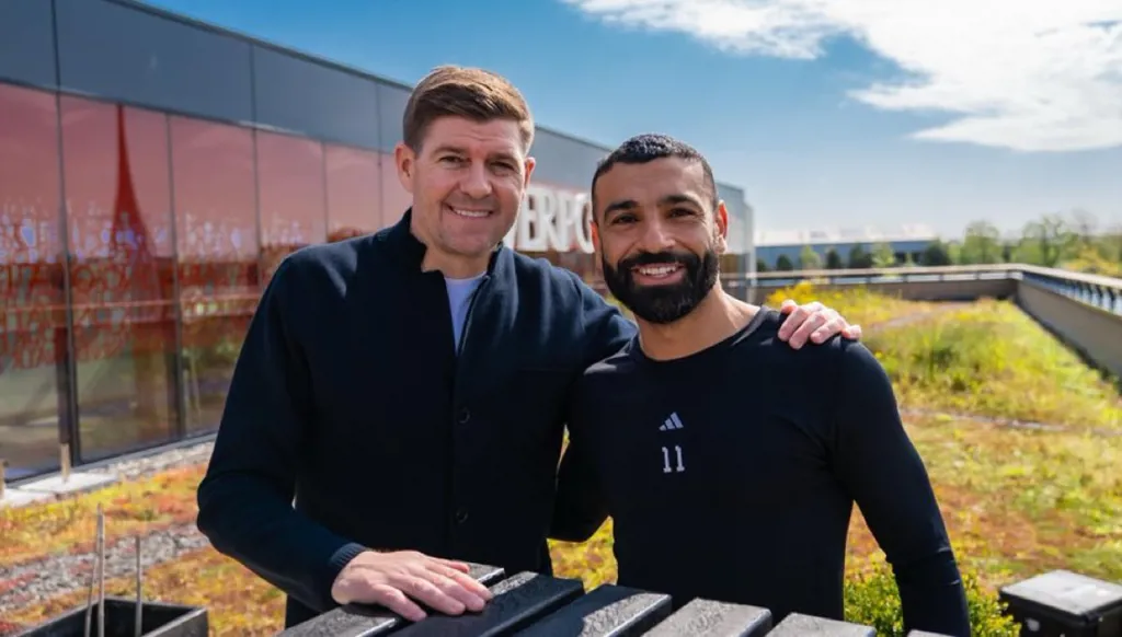 محمد صلاح مرتاح إلى قراره ويكشف كواليس زيارة جيرارد السرية