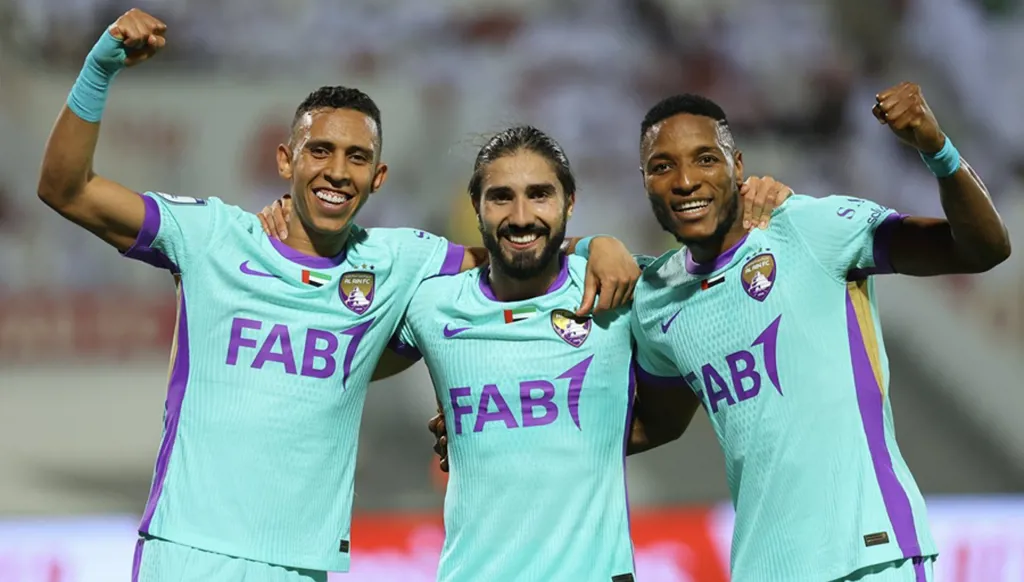 العين يتوج بلقب الدوري الإماراتي للمرة 15