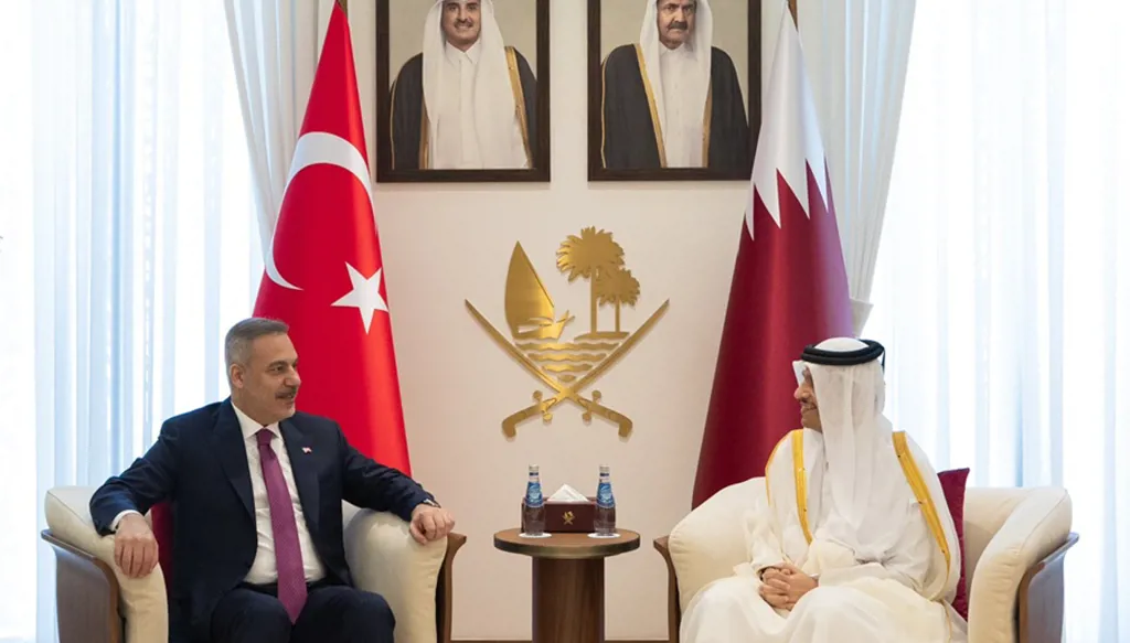 رئيس وزراء قطر: على إيران عدم استخدام مضيق هرمز "لابتزاز" دول الخليج