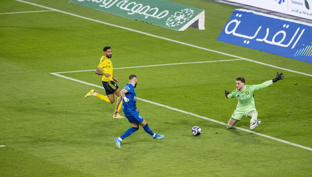 هل كان هدف الهلال أمام النصر صحيحاً؟... خبير تحكيمي يحسم الجدل (فيديو)