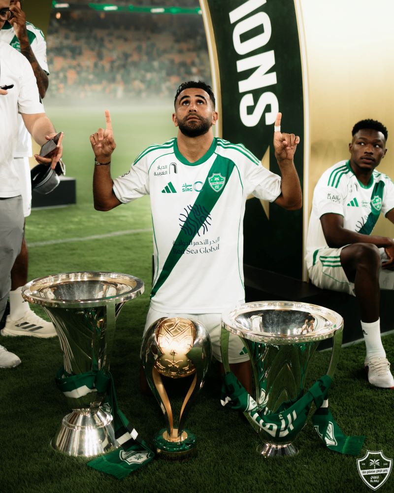 الأهلي السعودي يحتفل بموسم رائع. (حساب الأهلي السعودي على إكس)