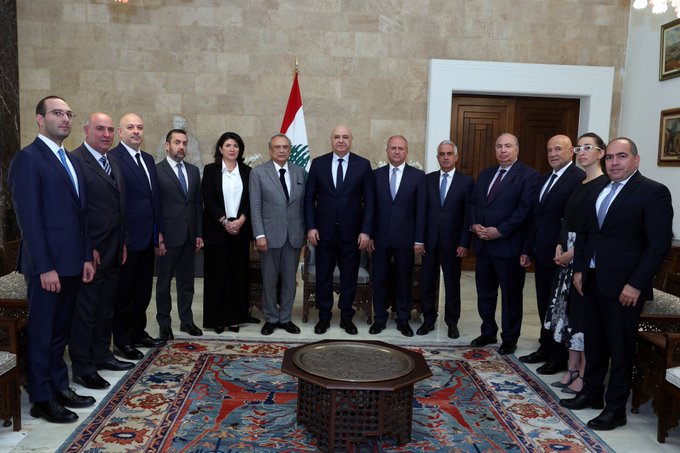 لقاء جوزف وعون وأنطوان حبيب (الرئاسة اللبنانية).