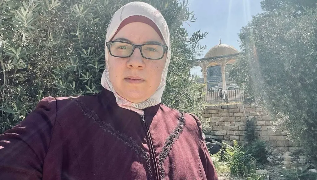 محكمة إسرائيلية تقضي بحبس صحافية فلسطينية 20 شهراً