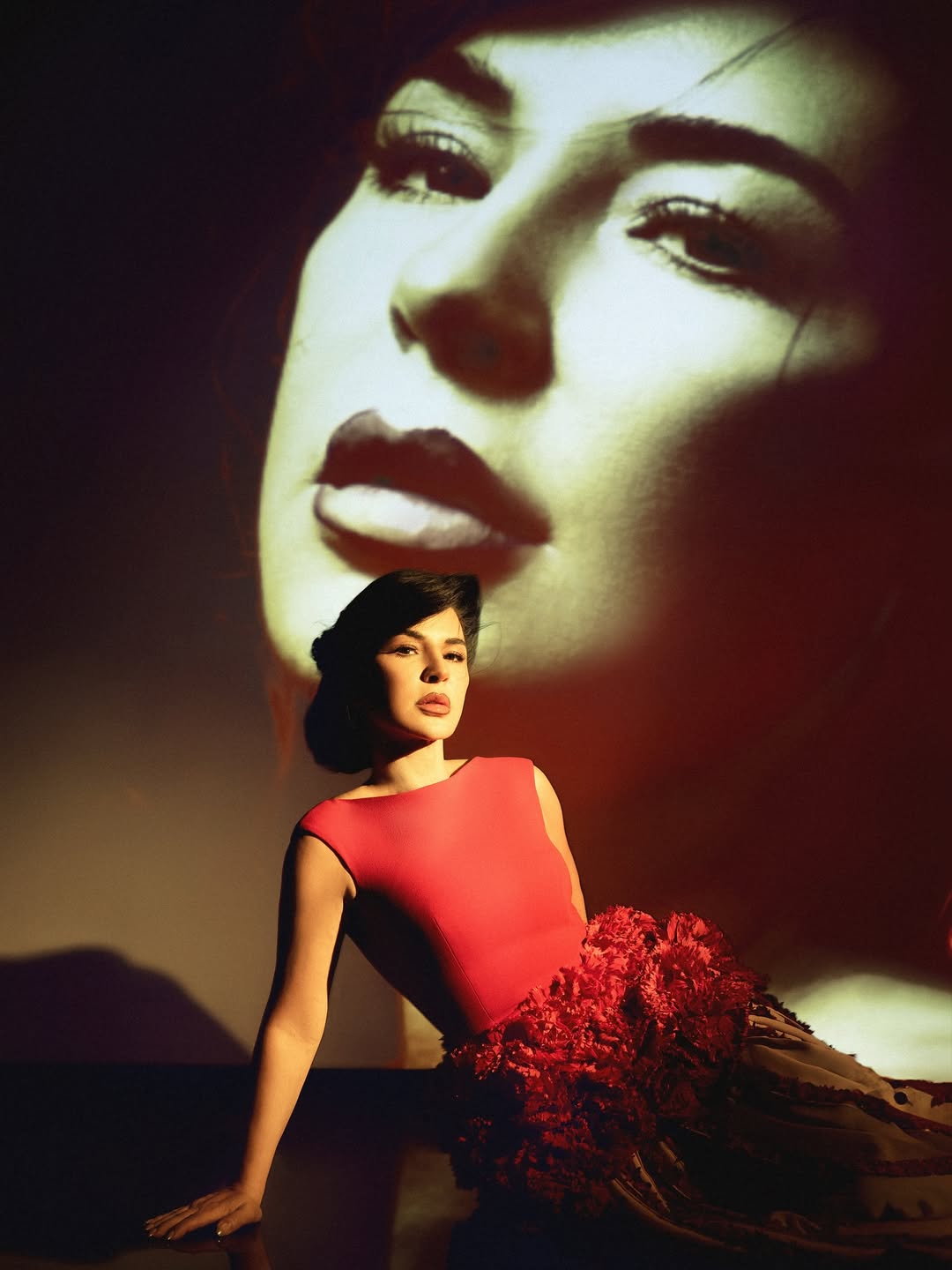 ماغي بو غصن بفستان مبتكر من كريكور جابوتيان (انستغرام)