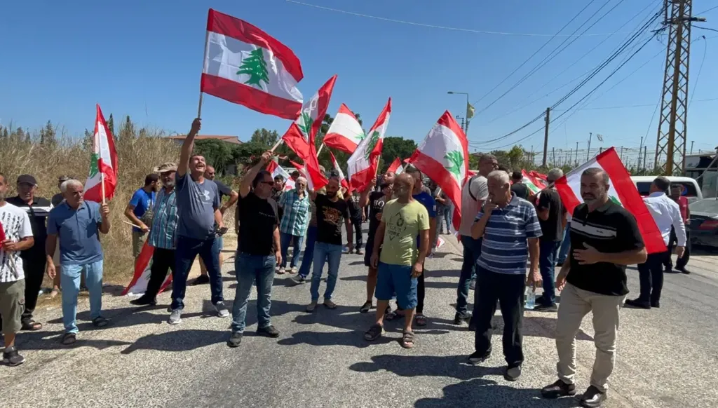 احتلالها تزامن مع مفاوضات روما – 2: المنصوري أبعد نقطة ساحليّة ضمن "المنطقة الصّفراء" وتتعرّض لتفجيرات وغارات يوميّة