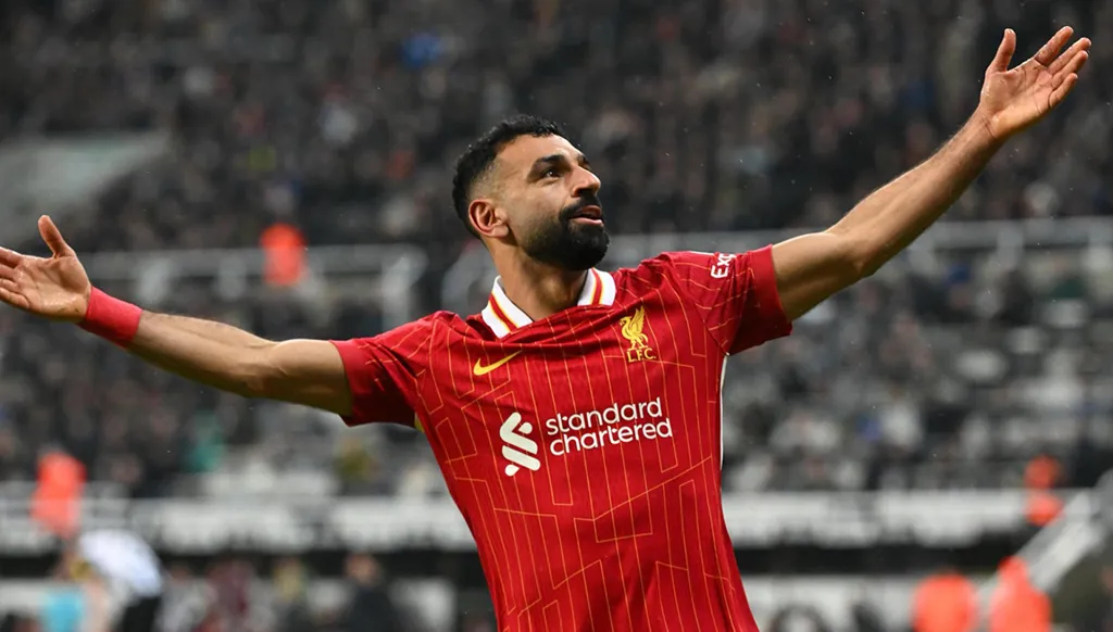 عاصفة في بشكتاش تنتهي باستقالة... هل محمد صلاح السبب؟