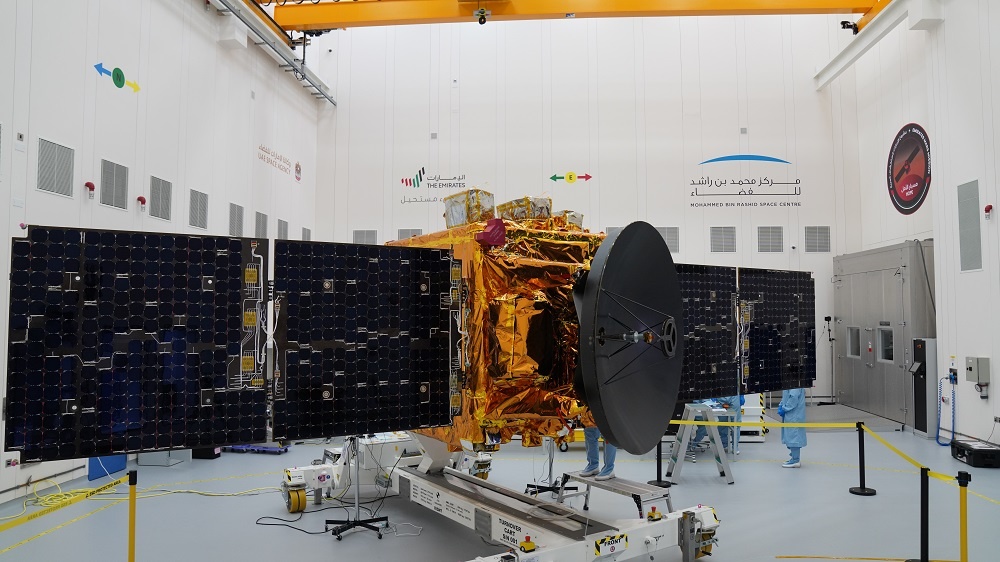 هنا صنع مسبار الأمل بمهارات إماراتية لخير البشرية. (أخبار الإمارات)