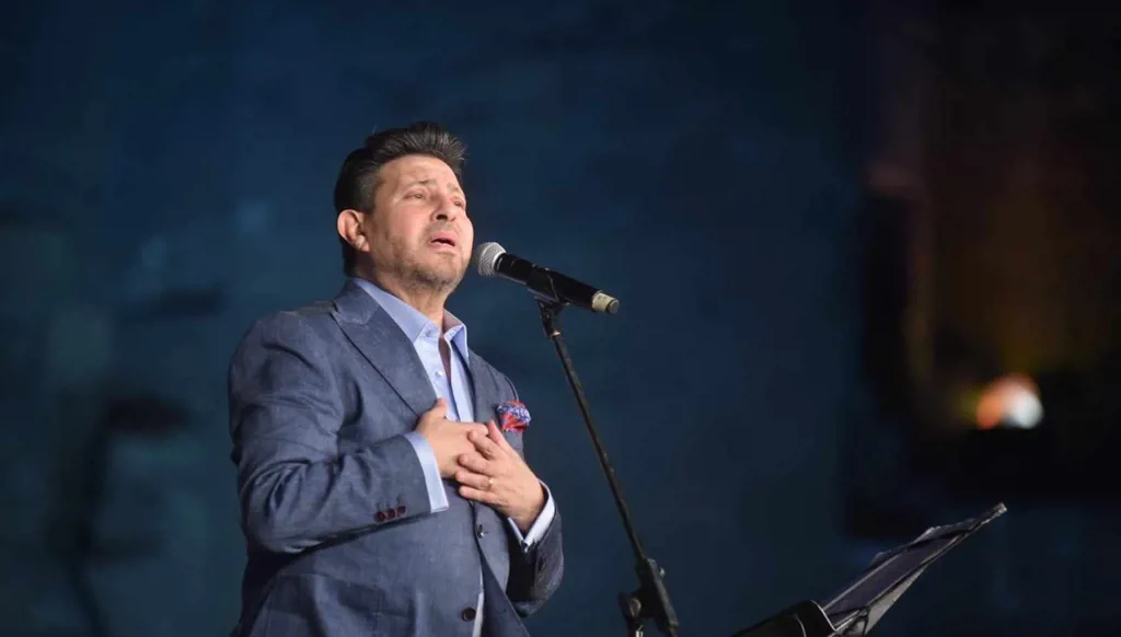 نادية مصطفى تهاجم رئيس الجالية المصرية بفرنسا "دفاعاً عن هاني شاكر"