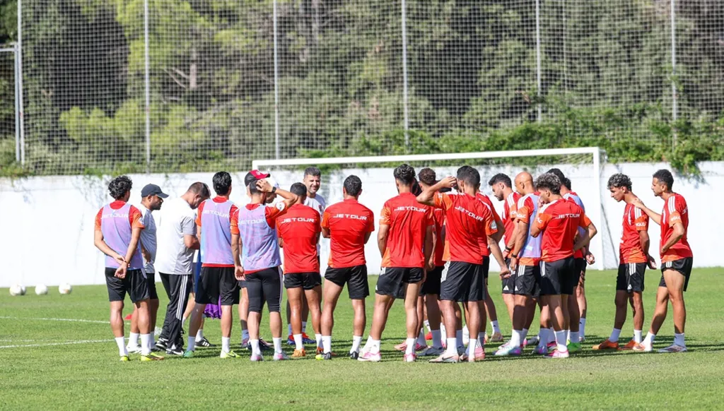 موعد مباراة برشلونة ضد الأهلي في كأس خوان غامبر والقنوات الناقلة