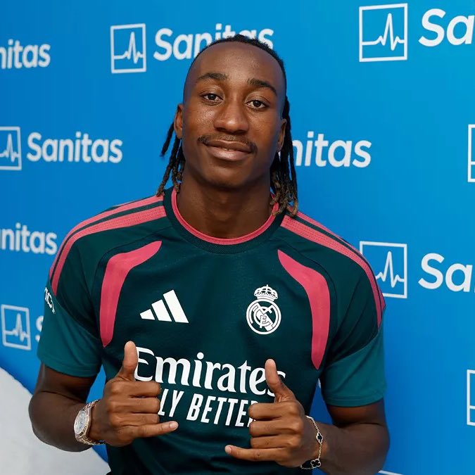ديوماندي بقميص ريال مدريد. (وكالات)