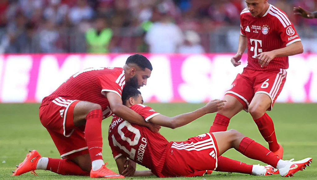 إسماعيل صيباري يتألق في ظهوره الأول مع بايرن ميونيخ ويُنقذ موسيالا من الإغماء (فيديو)