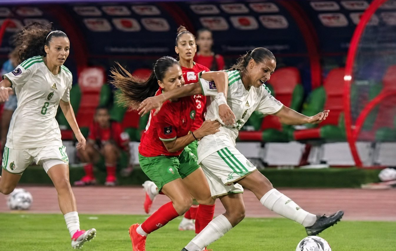 من مباراة الجزائر والمغرب في كأس أمم أفريقيا. (وكالات)