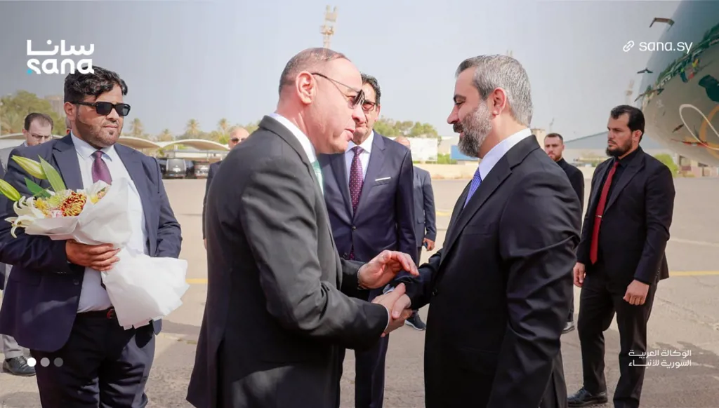 بالصور... الشيباني يصل إلى العاصمة الليبية لافتتاح السفارة السورية