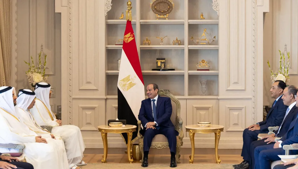 لقاء بين وزيرَي الخارجية المصري والقطري: توافق على المسؤولية المشتركة للدول المتشاطئة لمضيق هرمز