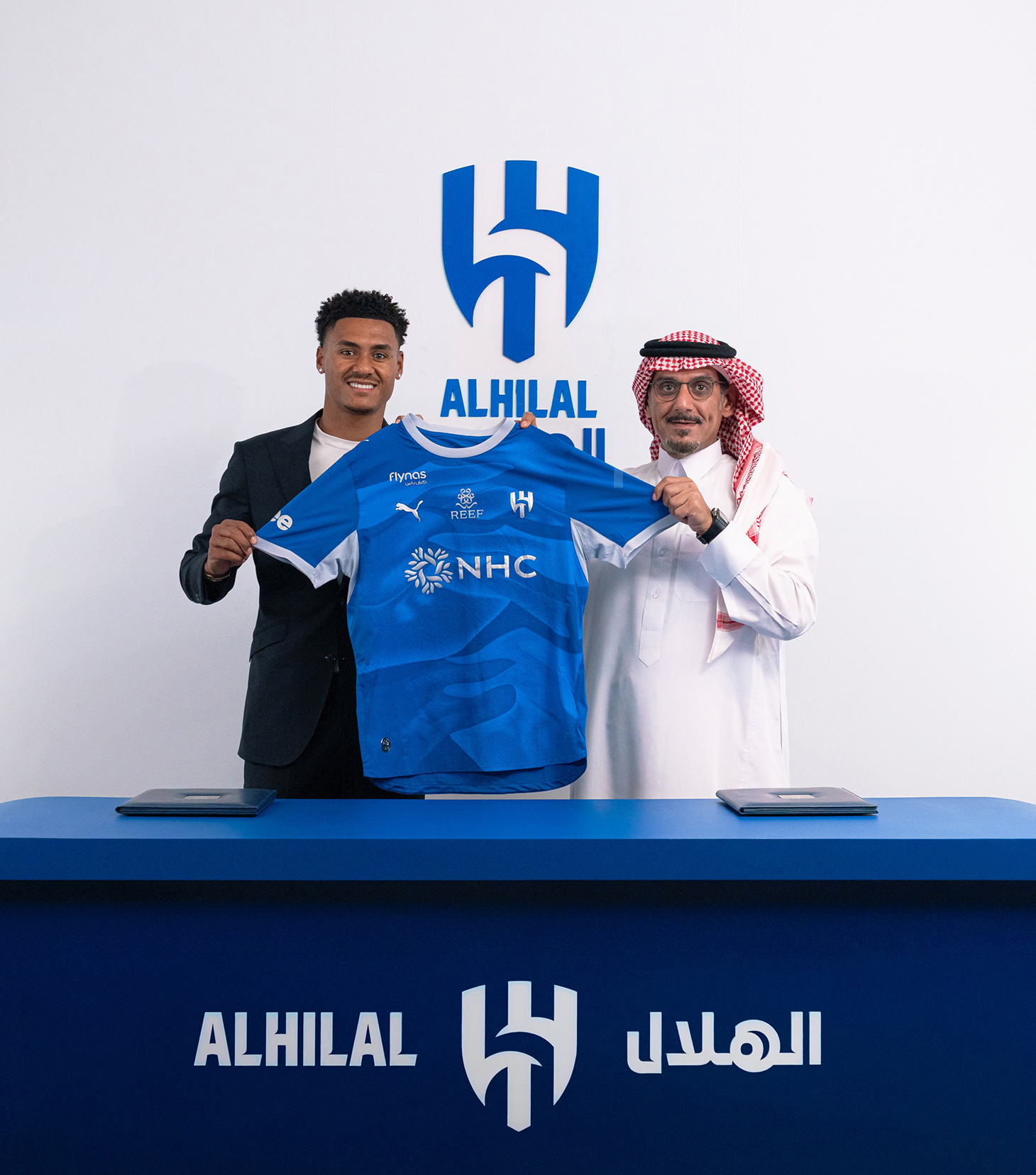 أولي واتكينز. (إكس) 