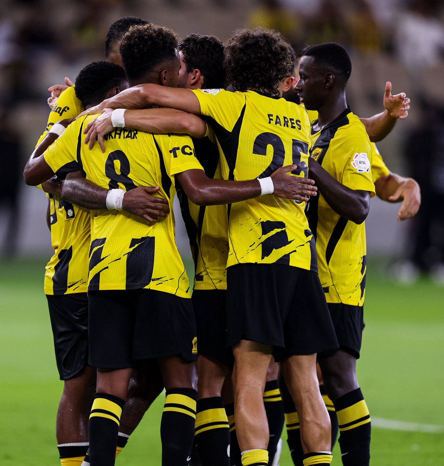 من مباراة الاتحاد ضد الحزم في الدوري السعودي. (وكالات)