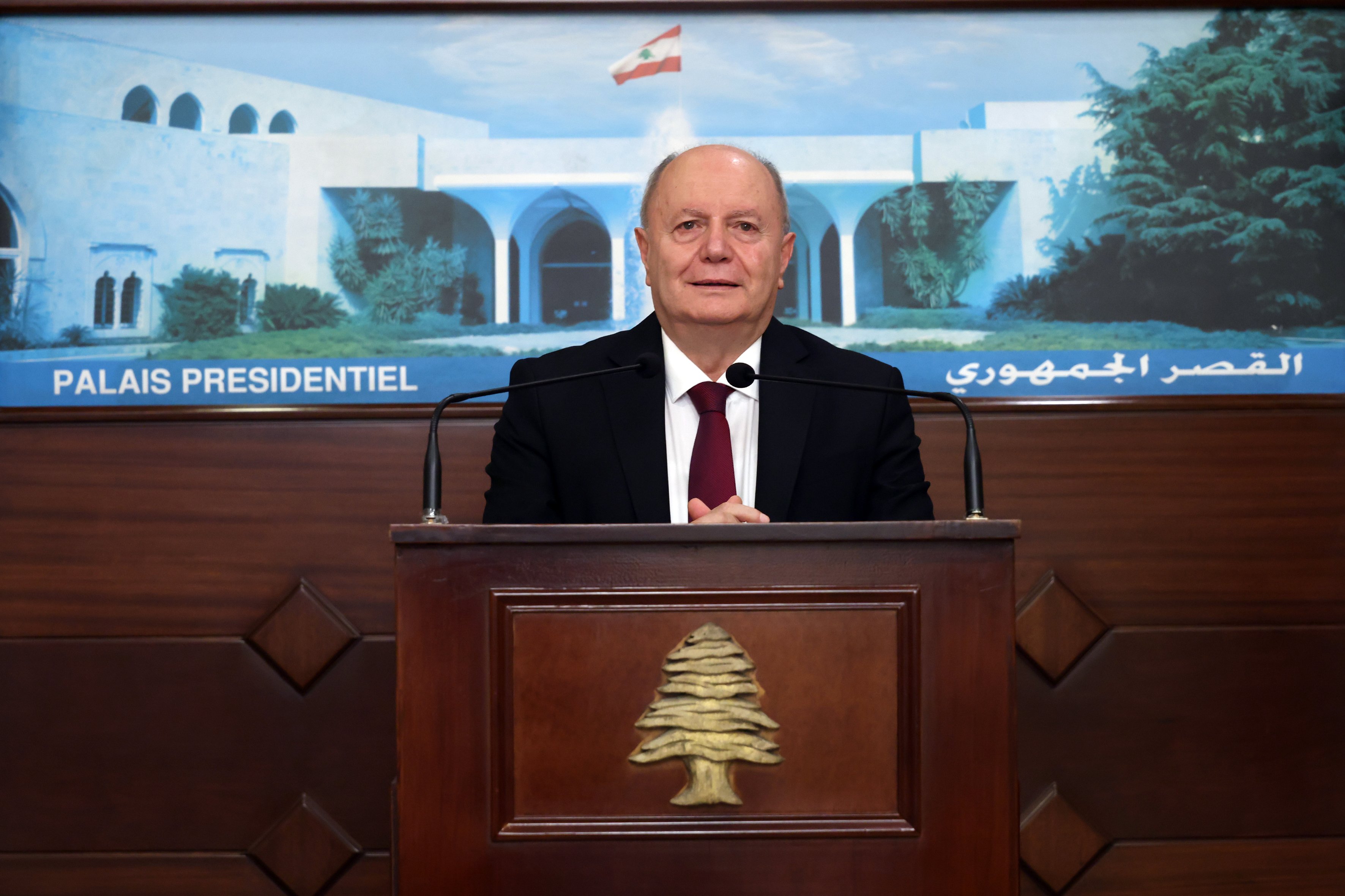 رئيس وأعضاء مجلس إدارة الصندوق الوطني للضمان الاجتماعي بشارة الأسمر يلقي كلمةً بعد لقائه رئيس الجمهورية جوزف عون في قصر بعبدا. (موقع الرئاسة)