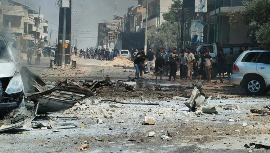 سوريا... إصابات جراء انفجار سيارة محملة بالذخيرة في بنش بريف إدلب (فيديو)