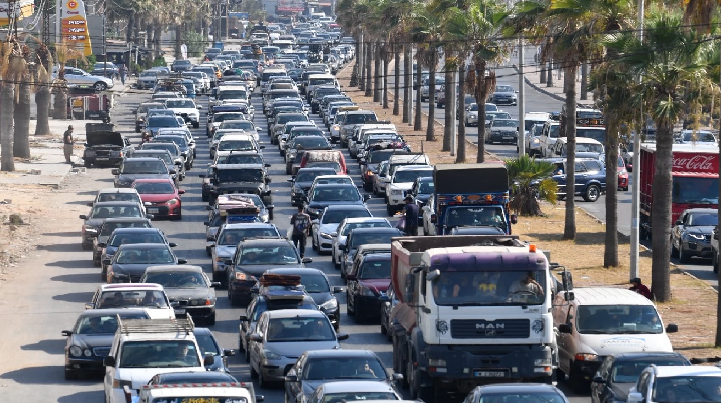 حركة نزوح كثيفة في اتجاه مدينة صيدا بعد التصعيد الإسرائيلي في جنوب لبنان (حسام شبارو)